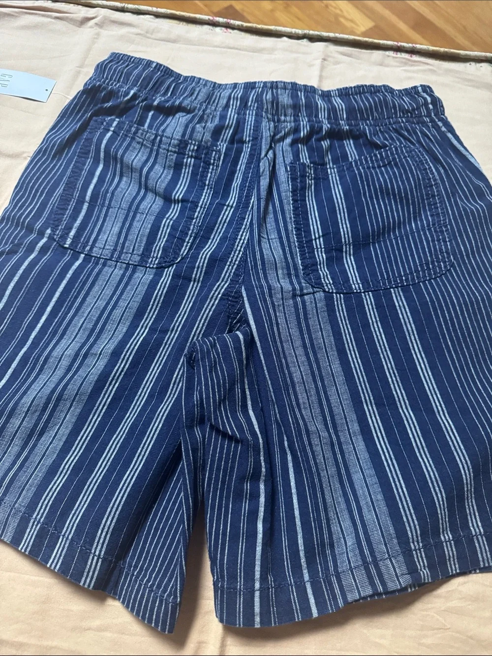 GAP lightweight shorts